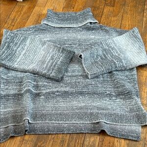 Chic Gray Knit Sweater